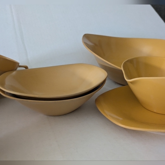 Vintage Oneida-Ware Deluxe OD Melmac Melamine Plastic Retro Dinnerware. Mustard - Picture 3 of 5